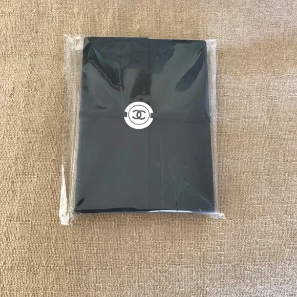 ✨CHANEL Sophisticated Stationary Set With Pencil and Sticky Note Pads - Picture 2 of 7